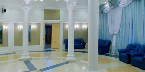 Entrance hall commercial window treatments